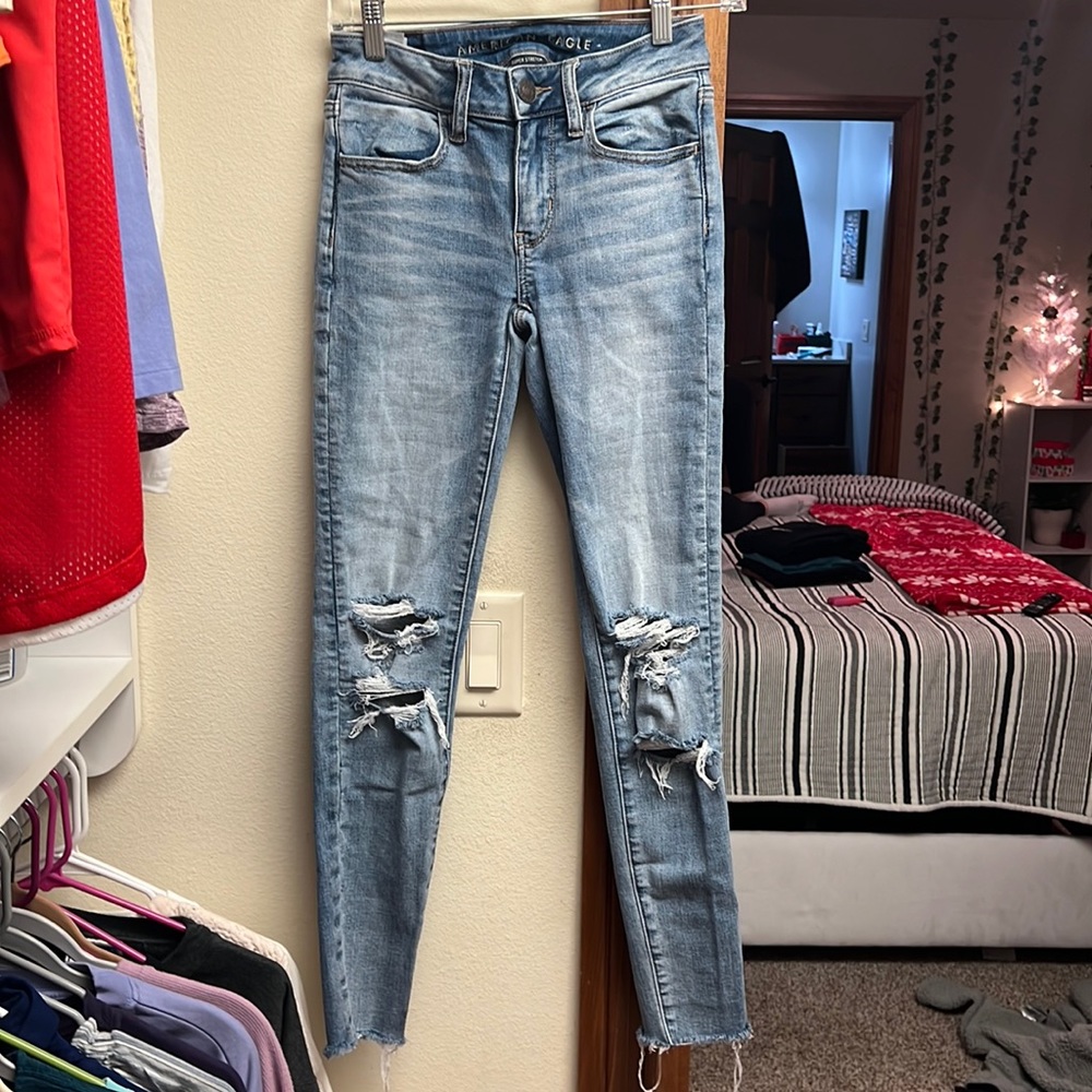 American Eagle Outfitters Super Stretch Ripped Skinny Jeans - Light Wash